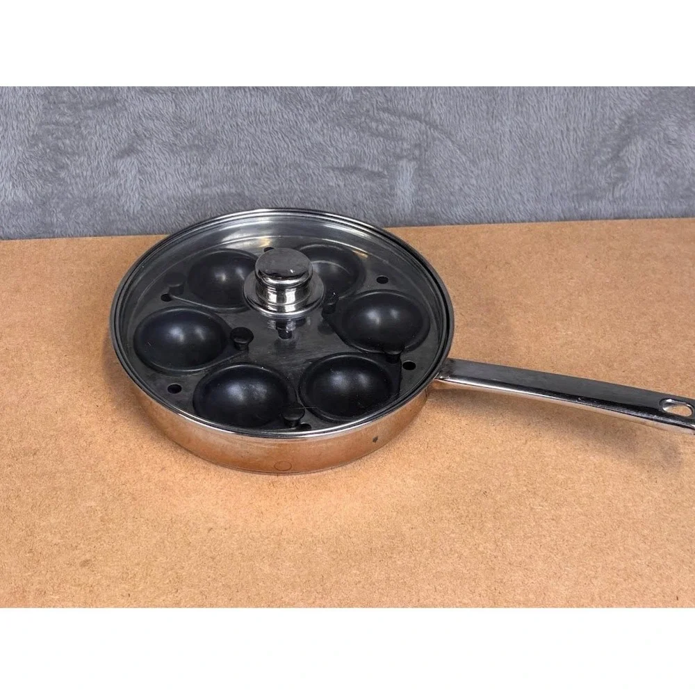 Chef's Stainless Steel 6-Cup Egg Poacher Pan with Glass Lid 8 In Skillet Silver‎